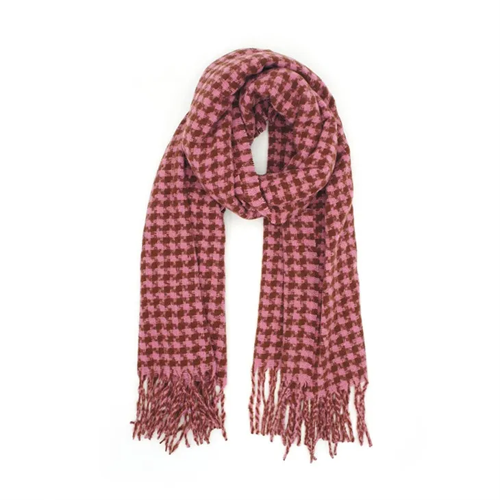 لمبا پالئیےسٹر سکارف