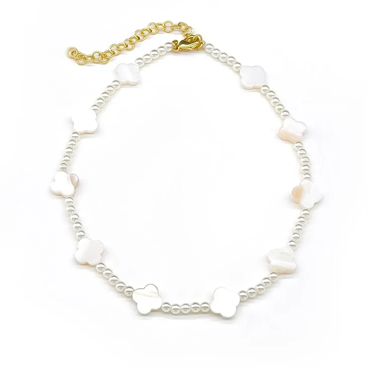 لیف کلوور پھولوں کا کڑا